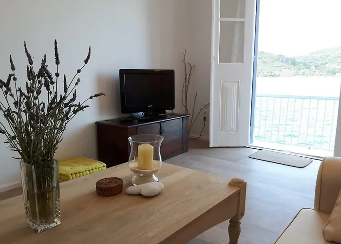 Cavos Seaside House Feriehus